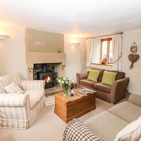Kempshill Cottage Tideswell Esterno foto