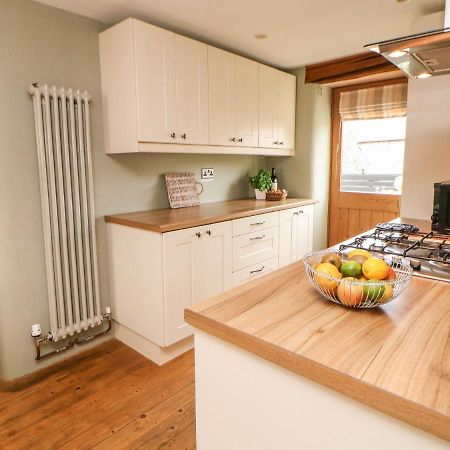 Kempshill Cottage Tideswell Esterno foto