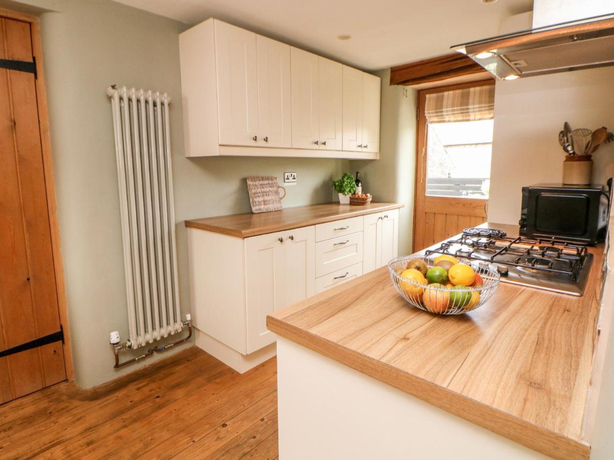 Kempshill Cottage Tideswell Esterno foto