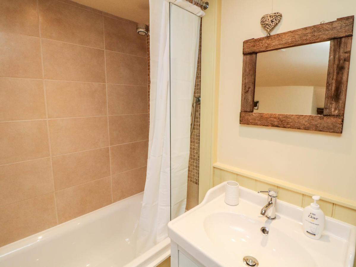 Kempshill Cottage Tideswell Esterno foto