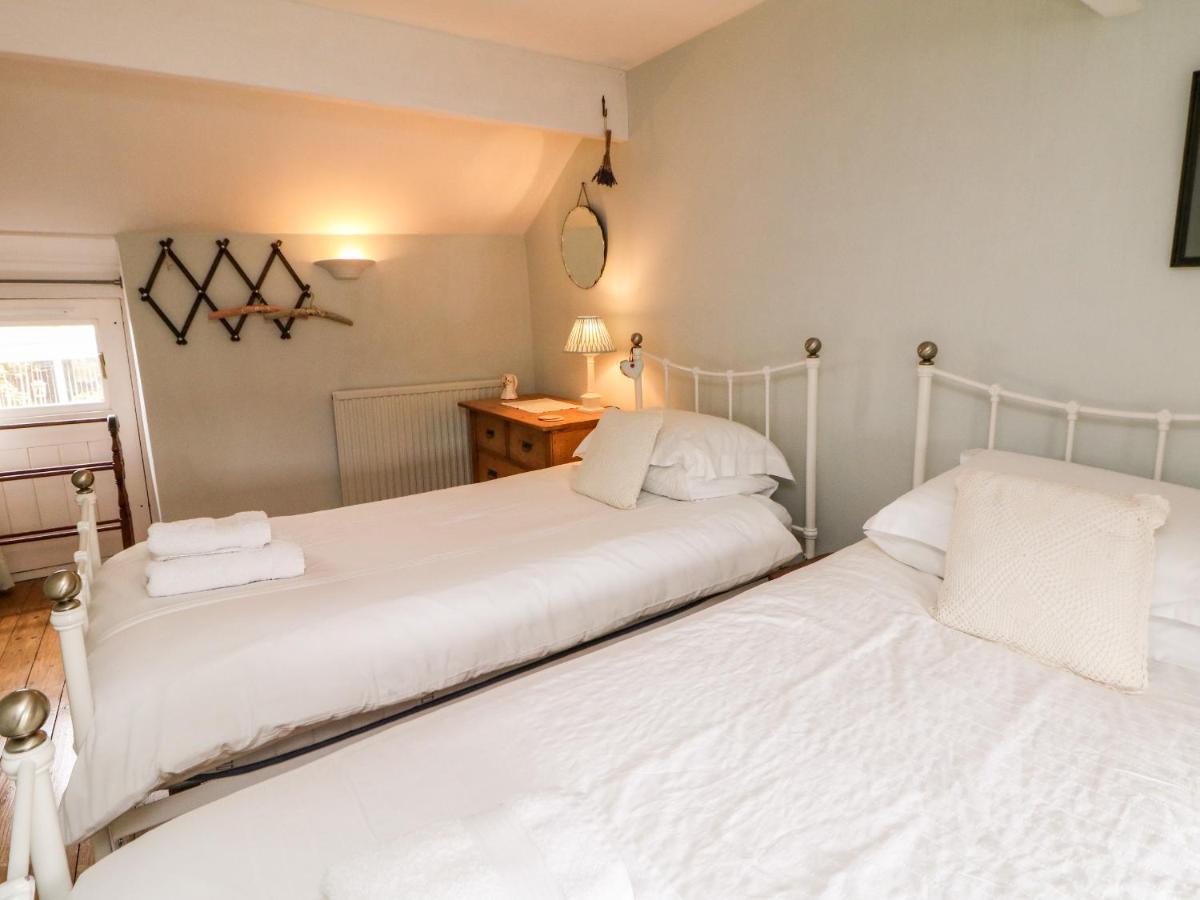 Kempshill Cottage Tideswell Esterno foto
