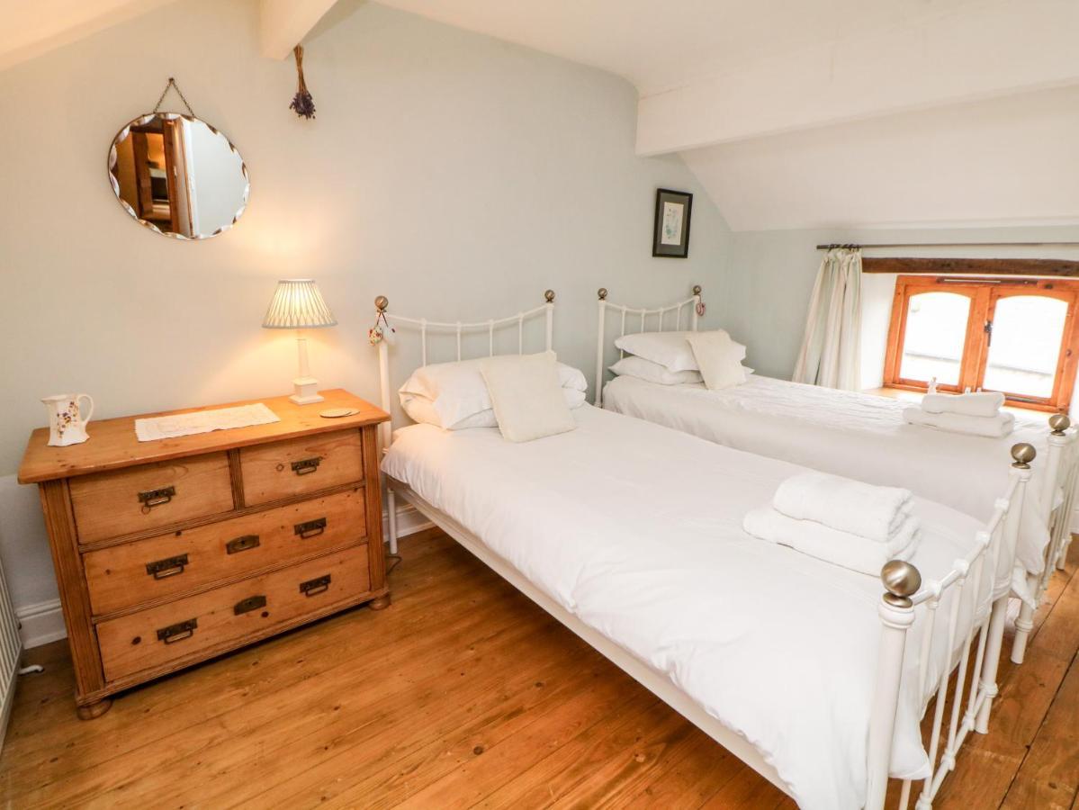 Kempshill Cottage Tideswell Esterno foto